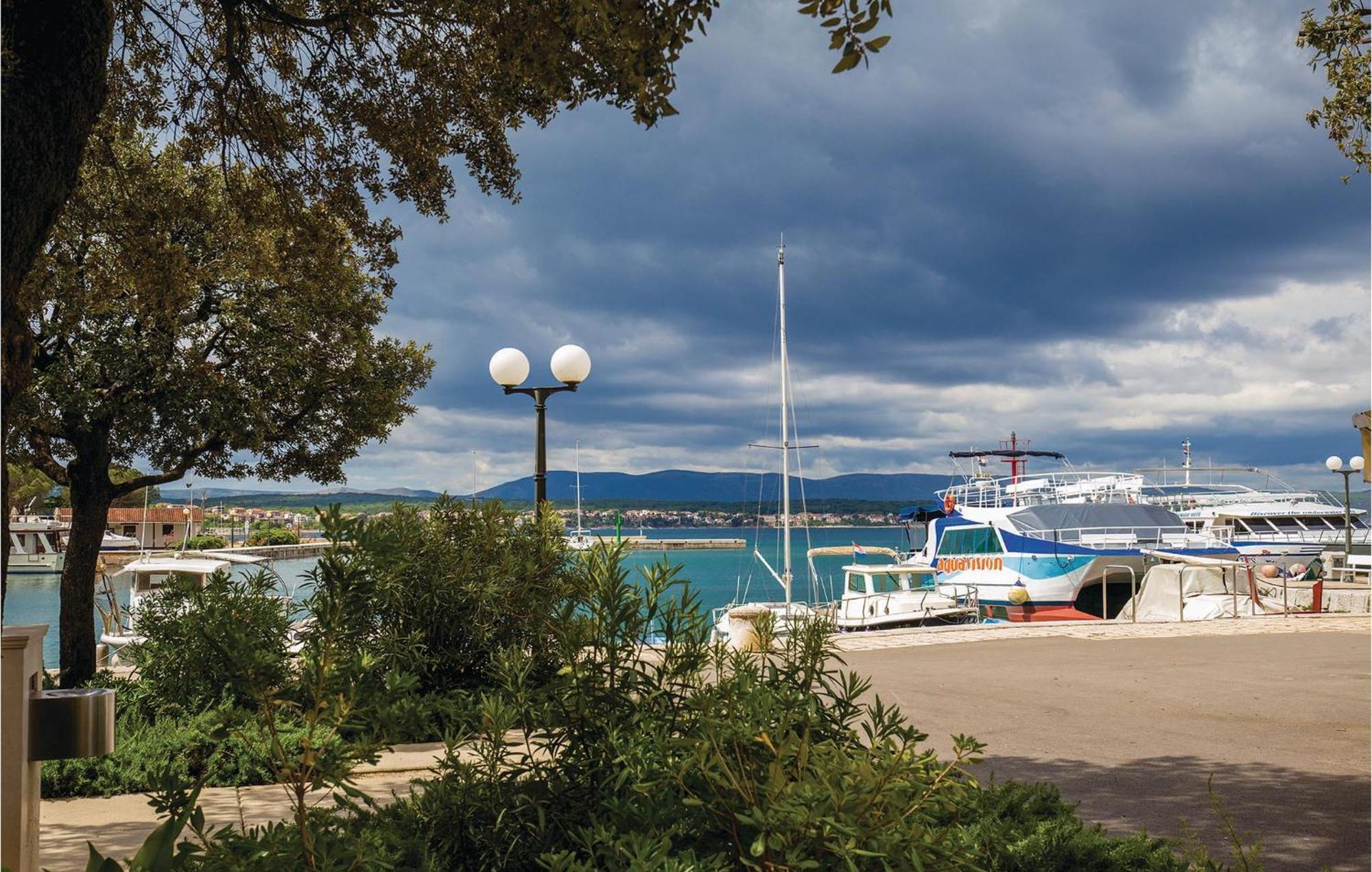 Nice Apartment In Zidarici With Wifi Vantacici Exterior photo
